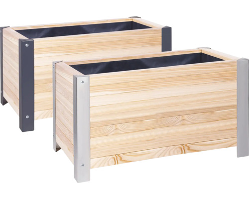 Zwei Hochbeete aus Holz und Metall