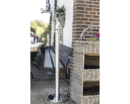 Freistehender Edelstahl Aschenbecher für den Außenbereich.