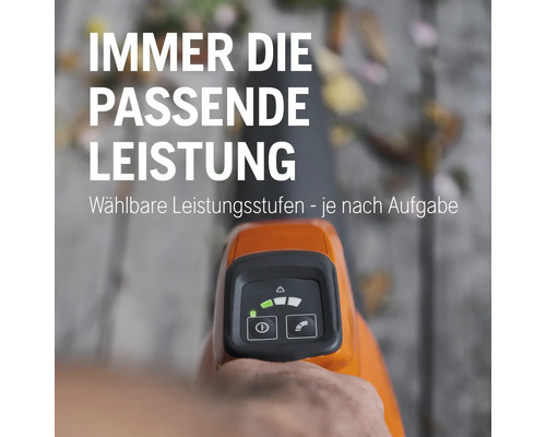 Nahaufnahme eines Laubbläsers mit Leistungsstufenanzeige