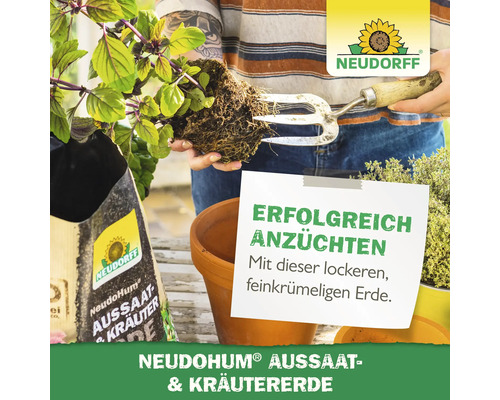Neudorff Logo. Person pflanzt Kräuter mit Neudohum Aussaat- und Kräutererde in einen Topf.