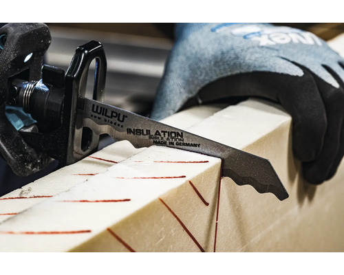 Wilpu Säbelsägeblatt zum Schneiden von Dämmstoffen in der Anwendung.