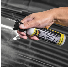 Meguiars Ultimate Ceramic Coating wird auf ein Fahrzeug aufgetragen