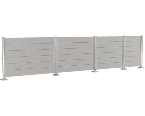 Sichtschutzzaun mit horizontalen Lamellen und Metallpfosten