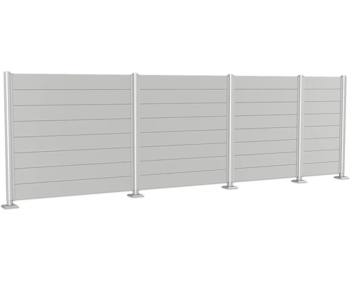 Sichtschutzzaun aus horizontalen Lamellen und Pfosten