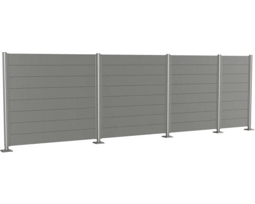 Graue Lärmschutzwand aus Paneelen und Metallpfosten