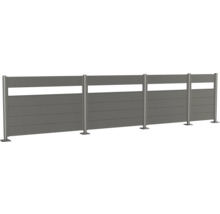Sichtschutzzaun aus Aluminium mit horizontalen Lamellen und Pfosten