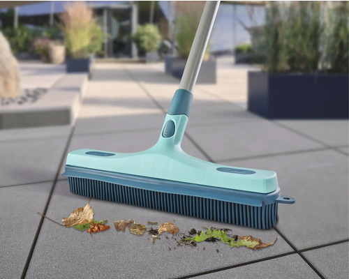 Gummibesen mit Stiel zum Reinigen von Außenbereichen