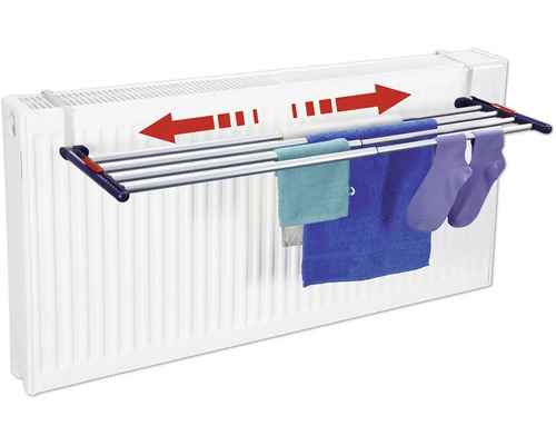 Heizkörper-Wäschetrockner mit Handtüchern und Socken auf einem Heizkörper