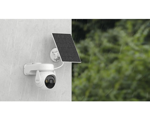 Überwachungskamera mit Solarpanel zur Stromversorgung im Regen
