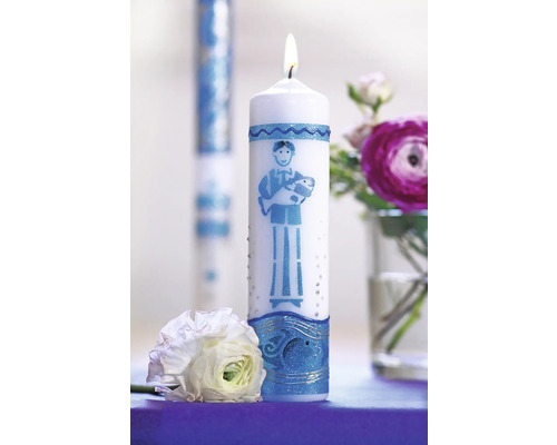 Verzierte Kommunionskerze mit Motiv eines Jungen