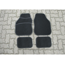 Vier schwarze Fußmatten für ein Auto