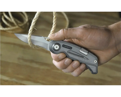 Stanley Logo Messer schneidet Seil