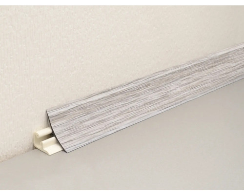 Sockelleiste mit Holzoptik und Befestigungsclips