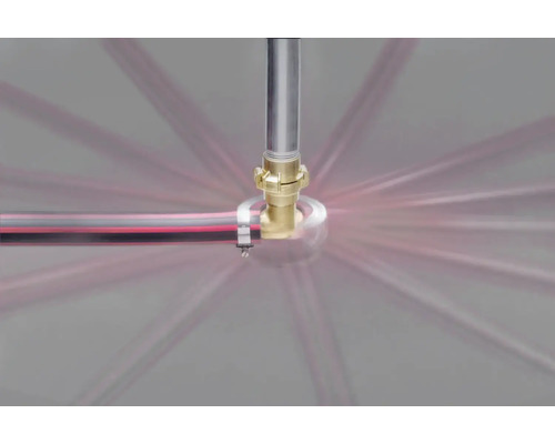 Bewässerungsanlage mit Schlauchanschluss und Sprinkler