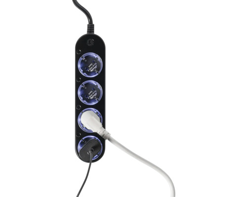 Steckdosenleiste mit vier Steckplätzen und zwei eingesteckten Geräten