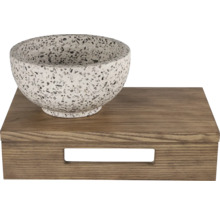 Dekoschale auf Holztablett