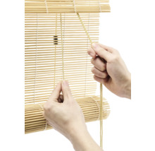 Bambusrollo mit Zugschnur in Bedienung