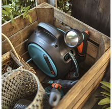 Gardena Schlauchbox in einer Holzkiste