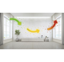 Raumbild mit schematischer Darstellung des Luftaustauschs durch Pfeile an den Fenstern