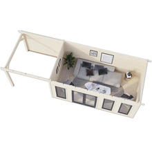 Innenansicht eines Holzgartenhauses mit Fensterfront, Sofa, Tisch und Dekoration