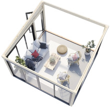 Helles Gartenhaus mit Möbeln und Pflanzen von oben.