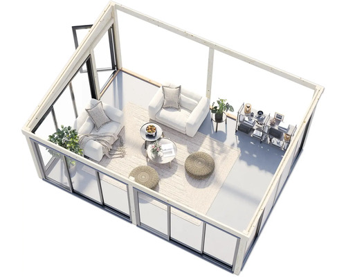 Innenansicht eines Holzgartenhauses mit Möbeln, Sofas, Tischen und Regalen