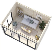 Innenansicht eines hellen Gartenhauses mit Möbeln, Regalen und großen Fenstern