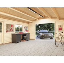 Holzgarage mit Werkbank, Werkzeugwand und Auto