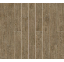 Verlegte Bodenfliesen in Holzoptik