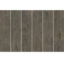 Mehrere dunkle Holzfliesen nebeneinander