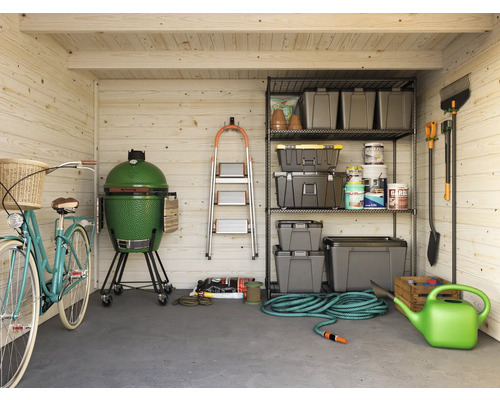 Helle Gartenlaube mit Fahrrad, Grill, Leiter, Regal und Gartengeräten