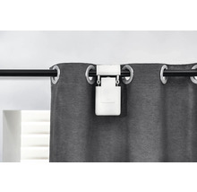 Gardine mit elektronischem Gardinenöffner an Gardinenstange