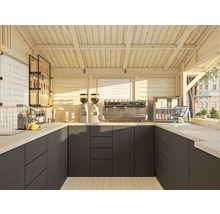 Innenansicht eines hellen Holzkaffeeshops mit Geräten und Speisekarten