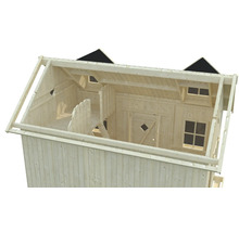 Innenansicht eines Holzhauses mit Fenstern und Tür