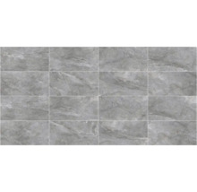 Graue Fliesen mit Marmoroptik, verlegt