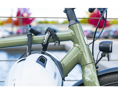 Fahrrad mit ABUS Kettenschloss und Helm