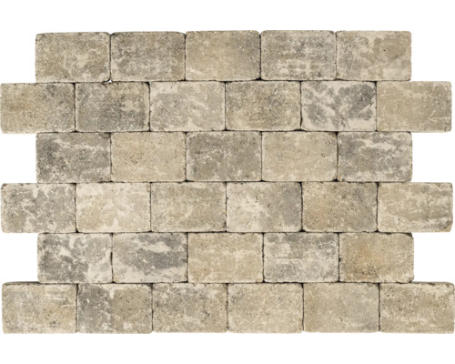 Mauer aus rechteckigen Pflastersteinen