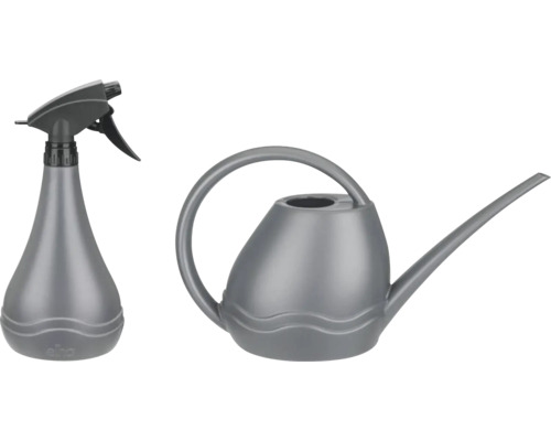 Pflanzensprüher und Gießkanne aus Kunststoff