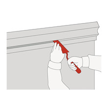 Auftragen von Dichtmasse mit einer Fugenkelle