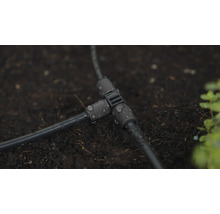 T-Stück für Bewässerungssystem im Gartenboden