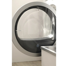 Geöffnete Tür einer Waschmaschine