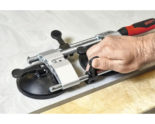BESSEY Kantenzwinge auf Werkstück mit Hand bedient