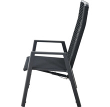 Anthrazitfarbener verstellbarer Gartenstuhl mit Armlehnen, Metallgestell, Sitzfläche aus Textilgewebe und Rückenlehne aus Seilgeflecht.