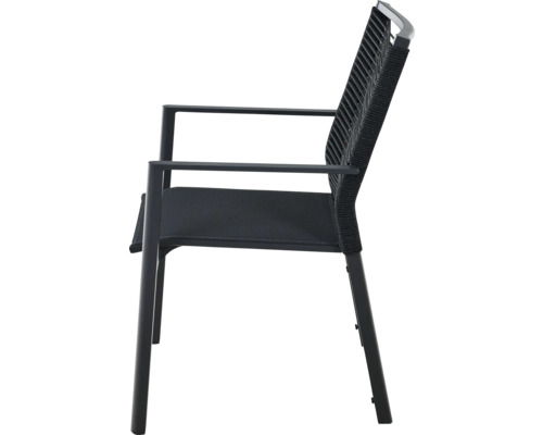 Gartensessel mit Armlehnen, Sitzfläche aus Textilgewebe und Rückenlehne aus Seilgeflecht.