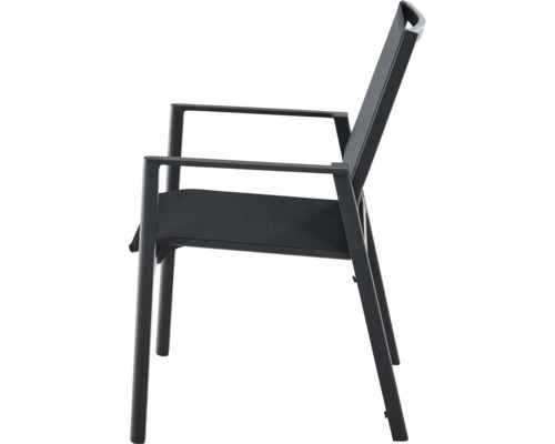 Stapelbarer Gartenstuhl in Anthrazit mit Armlehnen, Aluminiumgestell und Textilbespannung.