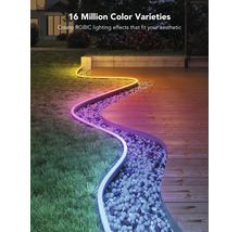 Beleuchteter Gartenweg mit LED-Lichtern für den Außenbereich