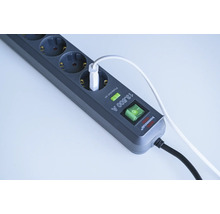 Mehrfachsteckdose mit Überspannungsschutz und Schalter