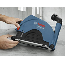 Bosch GDE 230 FC-T Absaughaube für Winkelschleifer in Gebrauch