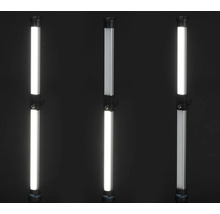 LED-Arbeitsleuchte mit zwei Segmenten, verschiedene Lichtmodi: beide Segmente an, unteres Segment an, oberes Segment an.