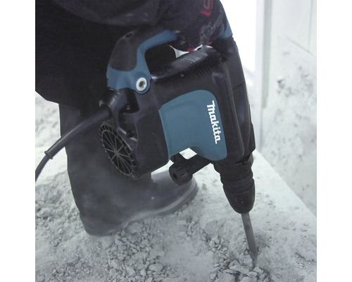Makita Abbruchhammer wird zum Aufbrechen von Beton verwendet.